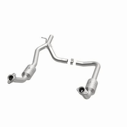 MagnaFlow Ford OEM Grade Federal / EPA Compliant Direct-Fit Catalytic Converter 52153 360 Degree Image Set
