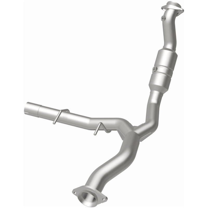 MagnaFlow Ford F-150 California Grade CARB Compliant Direct-Fit Catalytic Converter 5551429 Photo - out of package