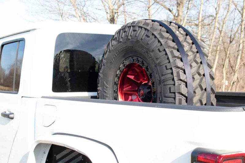 Fishbone Offroad Bed Mounted Spare Tire Mount FB21301 FB21301 Photo - lifestyle view