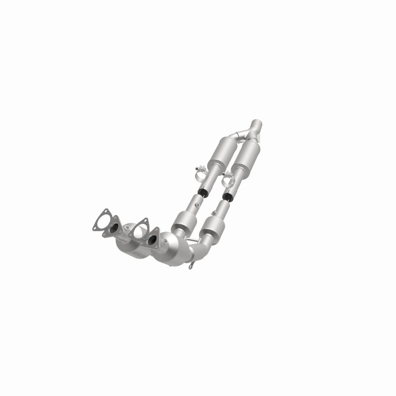 MagnaFlow Volkswagen Passat California Grade CARB Compliant Direct-Fit Catalytic Converter 5411799 360 Degree Image Set