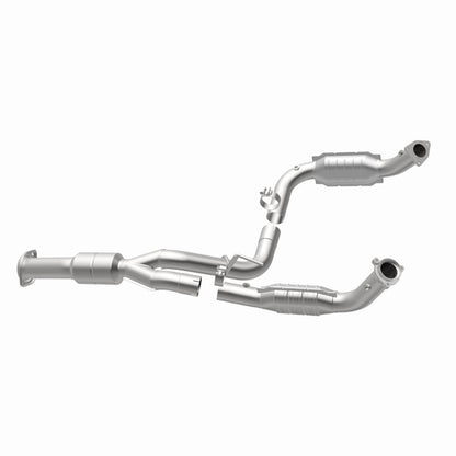 MagnaFlow OEM Grade Federal / EPA Compliant Direct-Fit Catalytic Converter 51812 360 Degree Image Set
