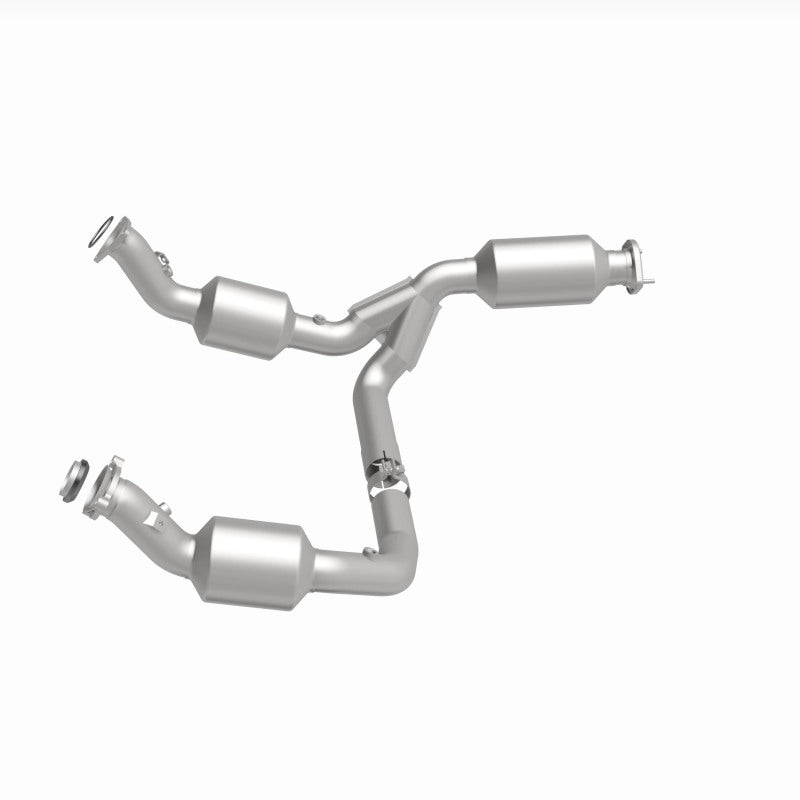 Magnaflow 2021 Chevrolet Express 2500 4.3L Underbody Direct-Fit Catalytic Converter 280429 280429 360 Degree Image Set
