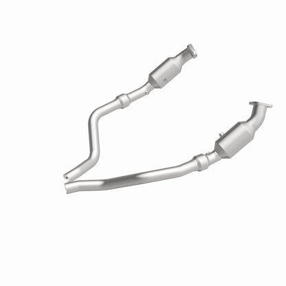 MagnaFlow Standard Grade Federal / EPA Compliant Direct-Fit Catalytic Converter 16421 360 Degree Image Set