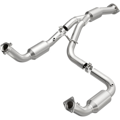 MagnaFlow California Grade CARB Compliant Direct-Fit Catalytic Converter 5582812 Photo - Primary