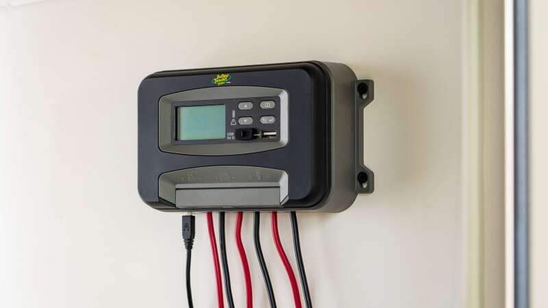 Battery Tender 30AMP PWM Indoor Solar Controller System 021-1178 021-1178 User 1