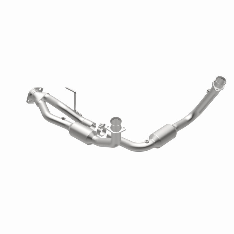 MagnaFlow Jeep HM Grade Federal / EPA Compliant Direct-Fit Catalytic Converter 24473 360 Degree Image Set