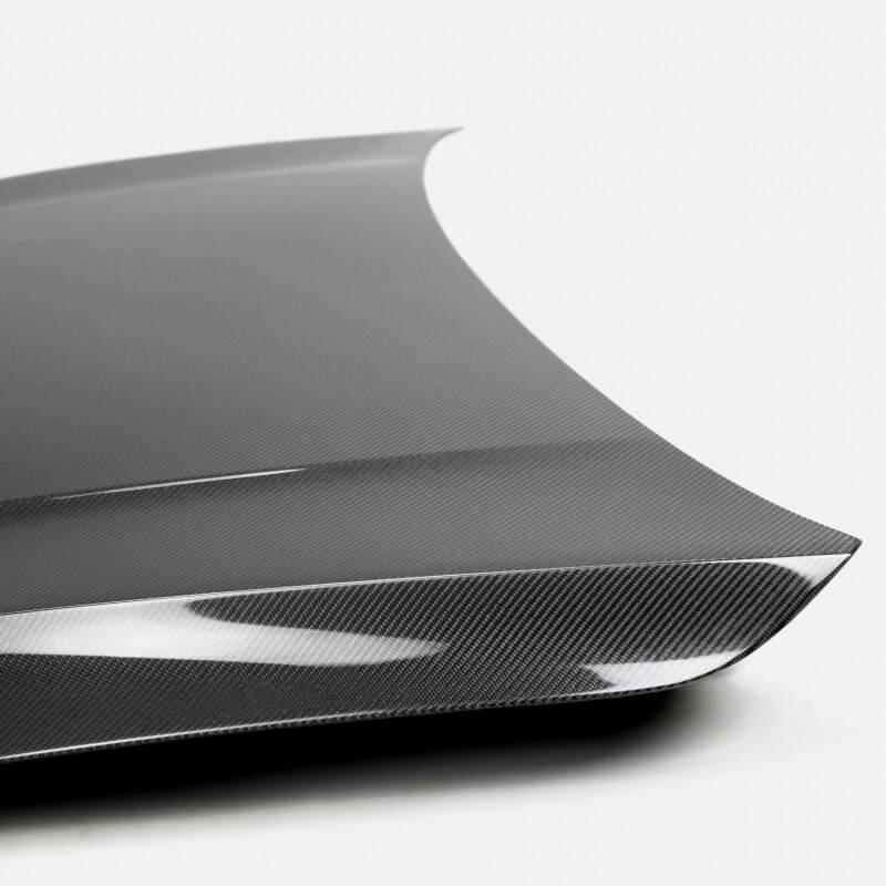 Seibon 22-23 Volkswagen Golf GTI/R Carbon Fiber Hood HD22VWG8-OE User 1