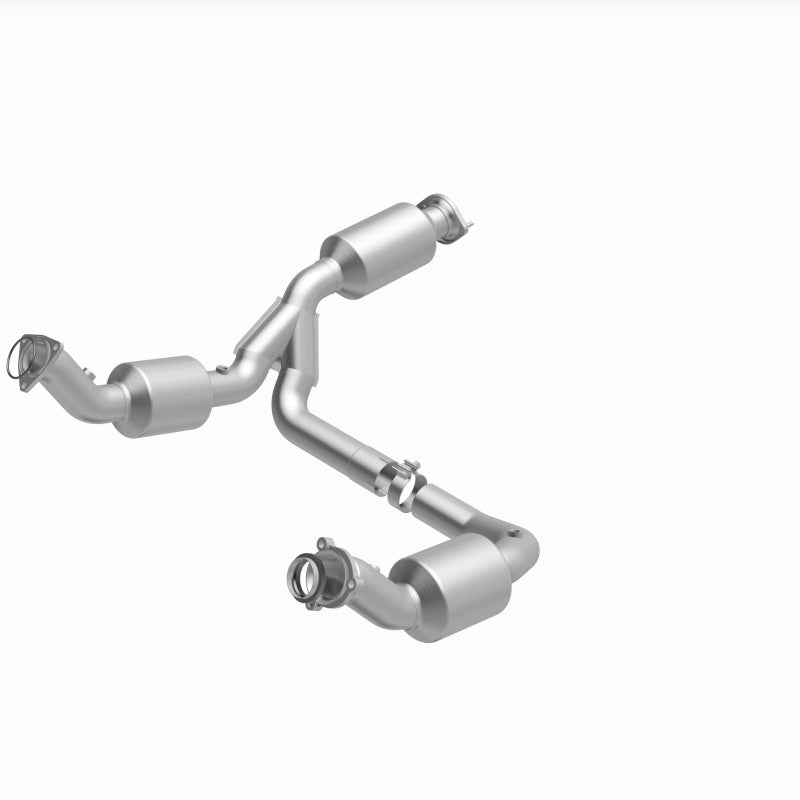 Magnaflow 2021 Chevrolet Express 2500 4.3L Underbody Direct-Fit Catalytic Converter 280429 280429 360 Degree Image Set