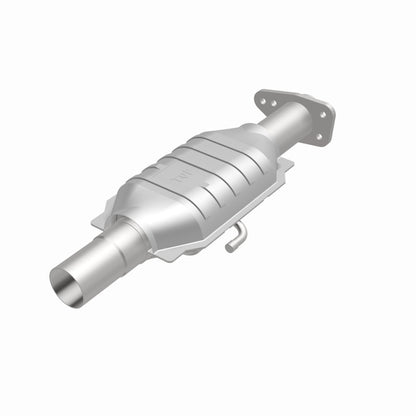 MagnaFlow Standard Grade Federal / EPA Compliant Direct-Fit Catalytic Converter 23447 360 Degree Image Set