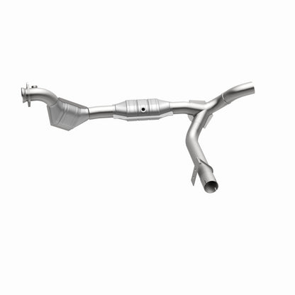 MagnaFlow Ford HM Grade Federal / EPA Compliant Direct-Fit Catalytic Converter 93629 360 Degree Image Set