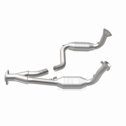 MagnaFlow Chevrolet SSR OEM Grade Federal / EPA Compliant Direct-Fit Catalytic Converter 49580 360 Degree Image Set