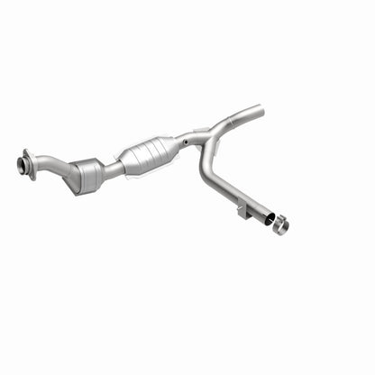 MagnaFlow Ford F-150 HM Grade Federal / EPA Compliant Direct-Fit Catalytic Converter 23082 360 Degree Image Set