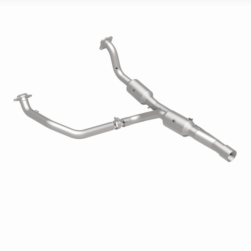Magnaflow 14-18 2500 V8 6.4 OEM Underbody Direct Fit Converter 21-513 21-513 360 Degree Image Set