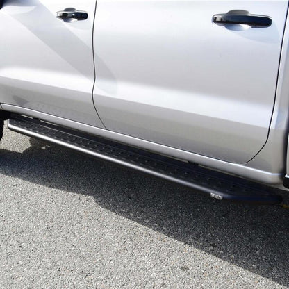 Westin 19-23 Chevrolet/GMC Silverado/Sierra 1500 Crew Cab Outlaw Nerf Step Bars 28-31275 28-31275 Photo - lifestyle view