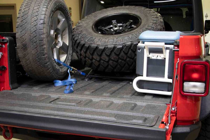 Fishbone Offroad 2020+ Jeep Gladiator JT In-Bed Tire Carrier FB21213 FB21213 Photo - lifestyle view