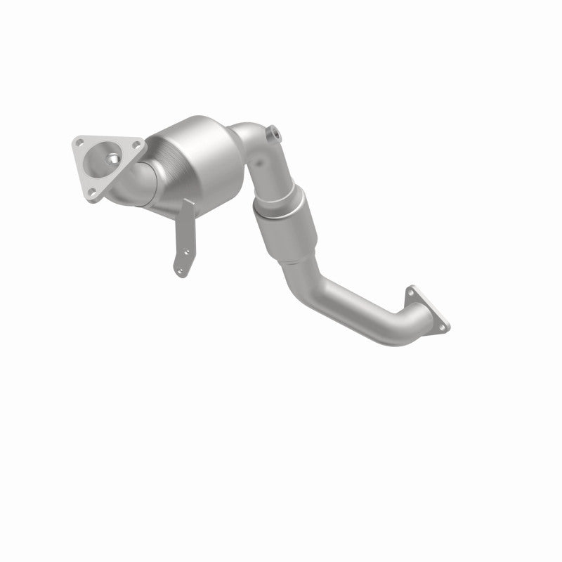 MagnaFlow OEM Grade Federal / EPA Compliant Direct-Fit Catalytic Converter 52585 360 Degree Image Set