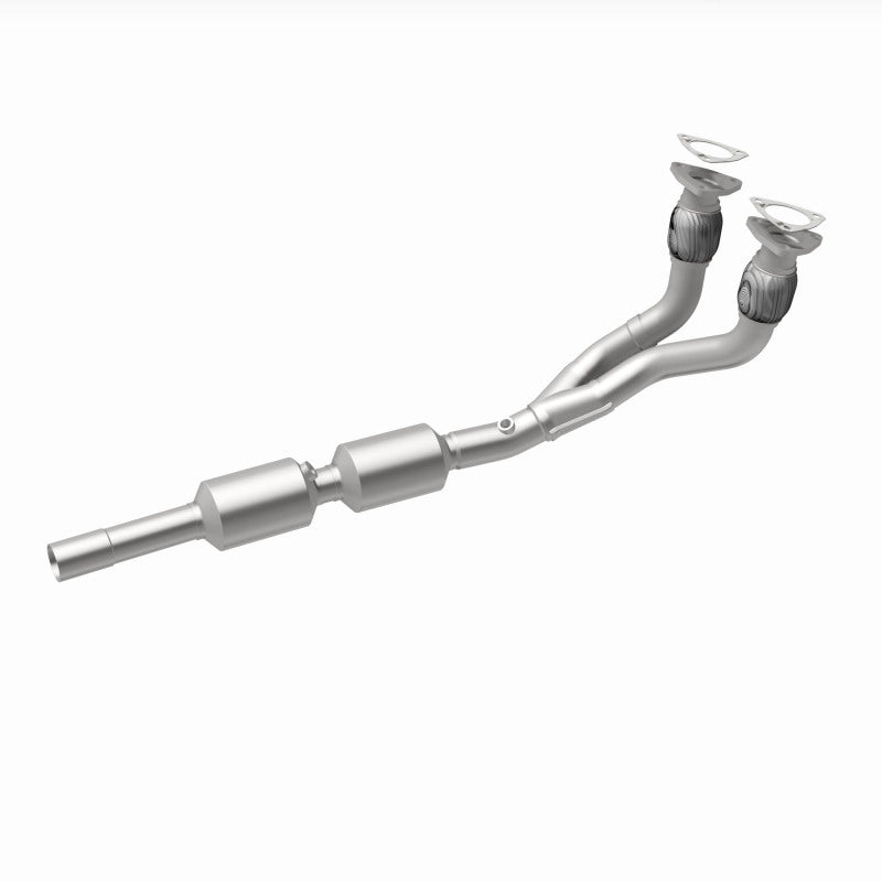 MagnaFlow Volkswagen OEM Grade Federal / EPA Compliant Direct-Fit Catalytic Converter 52289 360 Degree Image Set