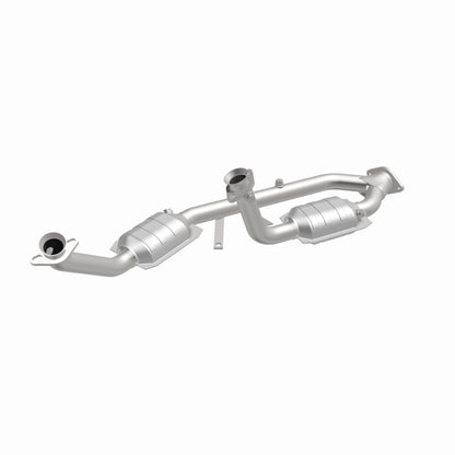 MagnaFlow Ford Windstar HM Grade Federal / EPA Compliant Direct-Fit Catalytic Converter 93342 360 Degree Image Set