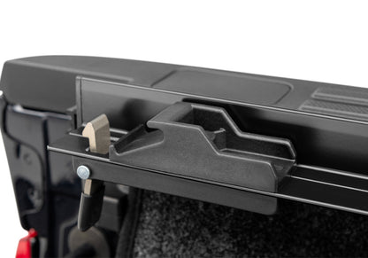 Truxedo Lo Pro 17-19 Ford F-250/F-350/F-450 Super Duty 6'9" Bed 579101 Photo - Close Up