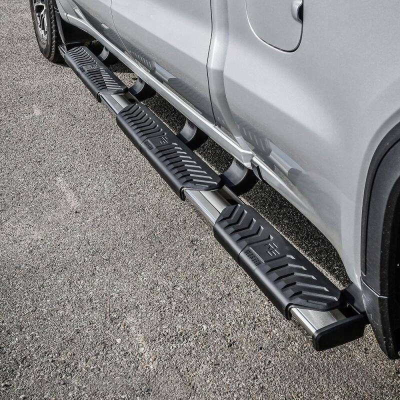 Westin R5 Modular W2W Nerf Step Bars 28-534680 Photo - Mounted