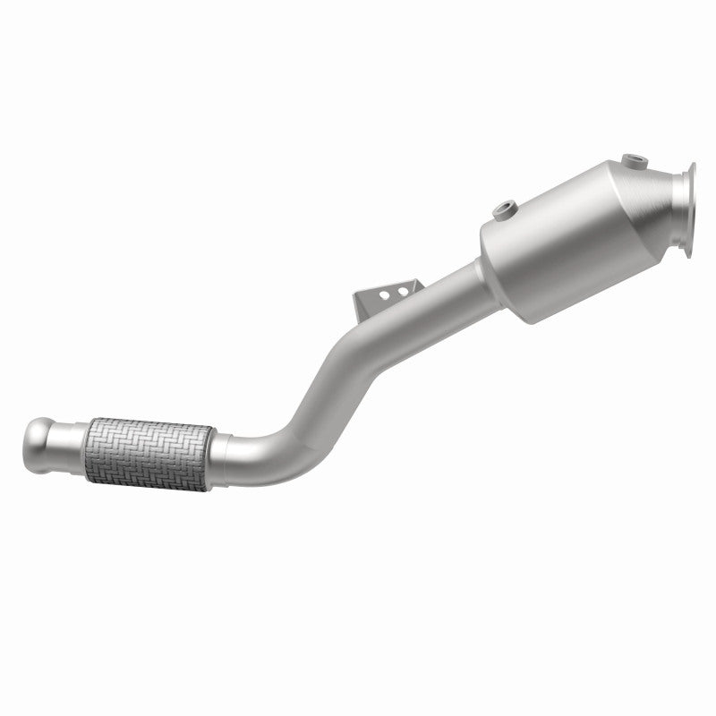 MagnaFlow Mercedes-Benz Metris OEM Grade Federal / EPA Compliant Direct-Fit Catalytic Converter 21-897 360 Degree Image Set
