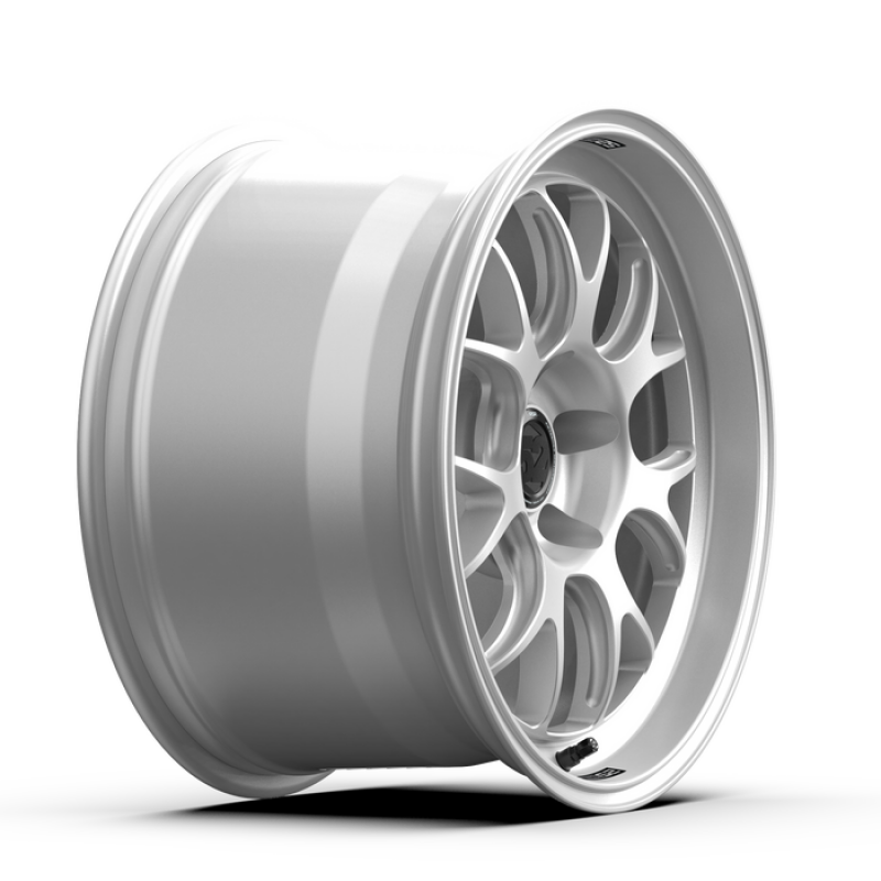 fifteen52 Apex RSR 18x10.5 5x120 25mm ET 72.56mm Center Bore Radiant Silver RSARS-80552+25 RSARS-80552+25 User 1