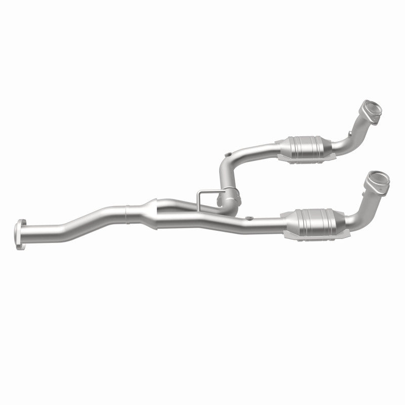 MagnaFlow Jeep Liberty OEM Grade Federal / EPA Compliant Direct-Fit Catalytic Converter 49186 360 Degree Image Set