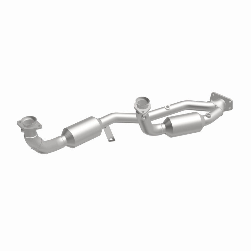 MagnaFlow Ford Windstar HM Grade Federal / EPA Compliant Direct-Fit Catalytic Converter 23542 360 Degree Image Set