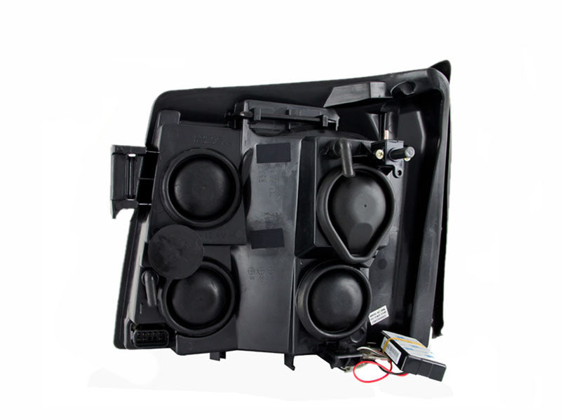 Anzo 2003-2006 Cadillac Escalade Projector Headlights w/ Halo Chrome (CCFL) 111176 Photo - Unmounted