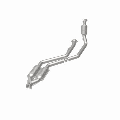 MagnaFlow Mercedes-Benz California Grade CARB Compliant Direct-Fit Catalytic Converter 444059 360 Degree Image Set