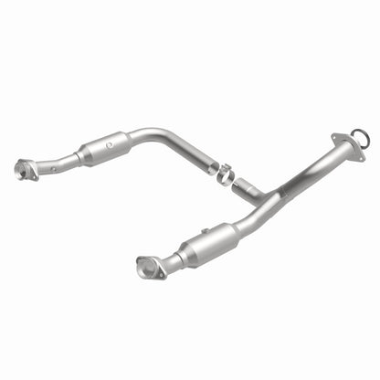 MagnaFlow California Grade CARB Compliant Direct-Fit Catalytic Converter 5551672 360 Degree Image Set