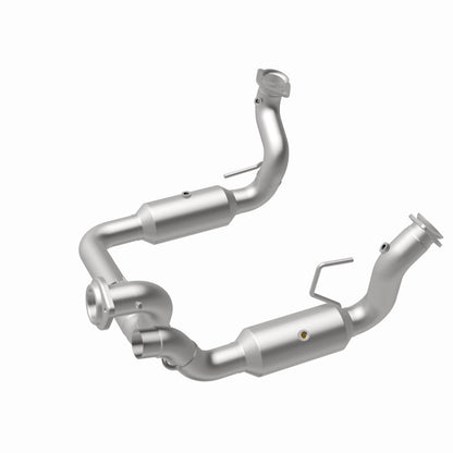 Magnaflow 20-22 Ford F-250 SD Single Underbody Direct Fit Cat Converter 280246 280246 360 Degree Image Set