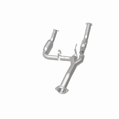 MagnaFlow OEM Grade Federal / EPA Compliant Direct-Fit Catalytic Converter 21-252 360 Degree Image Set