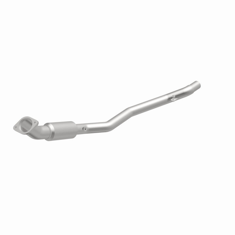 MagnaFlow OEM Grade Federal / EPA Compliant Direct-Fit Catalytic Converter 21-539 360 Degree Image Set