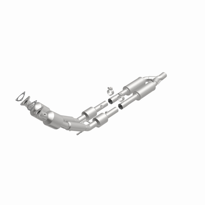 MagnaFlow Volkswagen Passat California Grade CARB Compliant Direct-Fit Catalytic Converter 551799 360 Degree Image Set