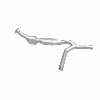 MagnaFlow Ford OEM Grade Federal / EPA Compliant Direct-Fit Catalytic Converter 49622 360 Degree Image Set