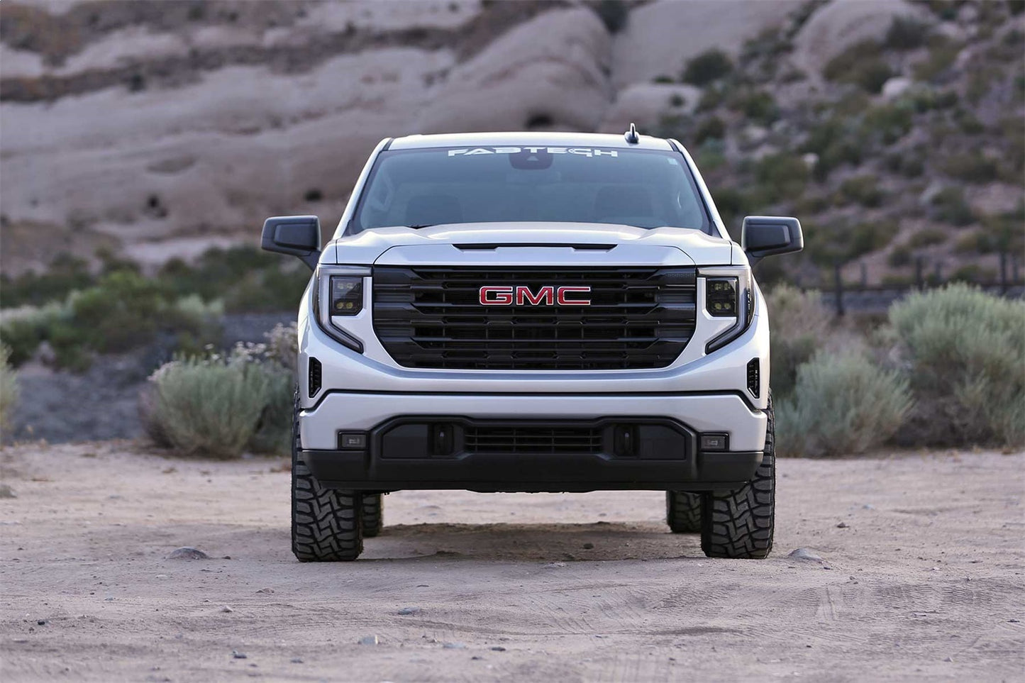 Fabtech 22-23 GM C/K 1500 3in Lift Budget System w/ Dirt Logic 2.5 Resivoir Coilovers K1190DL