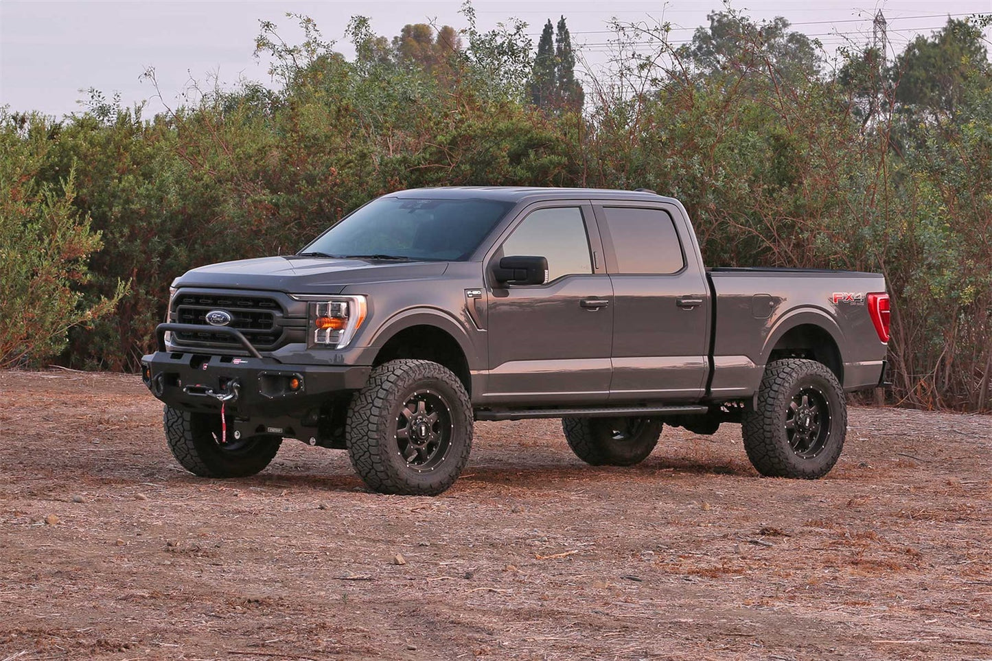 Fabtech 2021 Ford F150 4WD 6in Basic System w/Stock Coilover Spacers & Rear Stealth Shocks K2371M