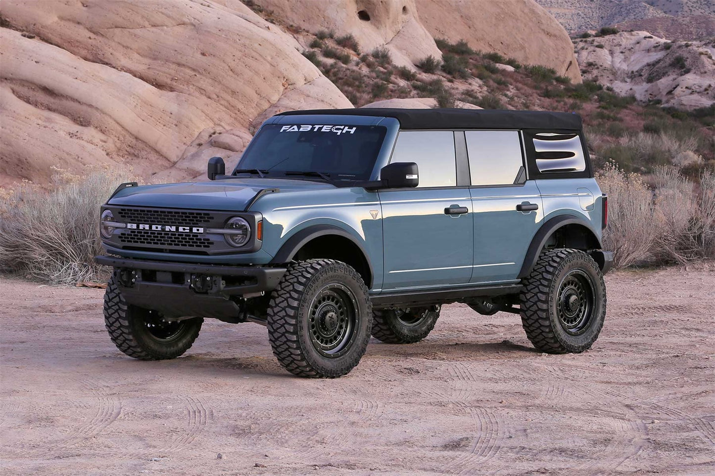 Fabtech 21 Ford Bronco Bilstein 3in UCA Kit w/Uniballs & Shock Spacers K2383