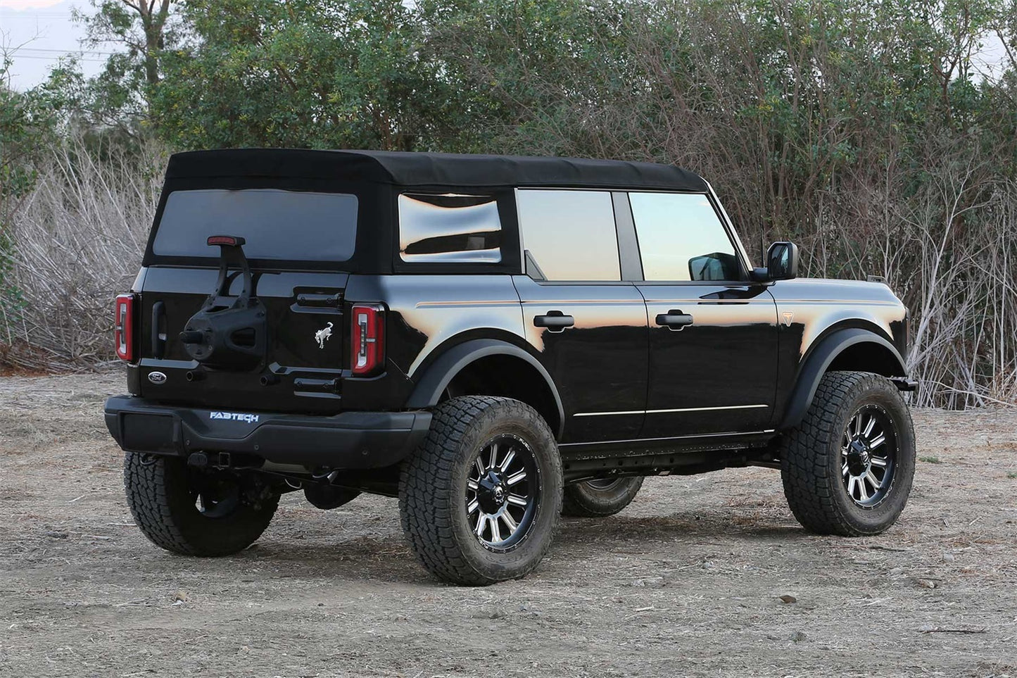 Fabtech 21 Ford Bronco Non-Bilstein 4in UCA Kit w/Uniballs & Shock Spacers K2384