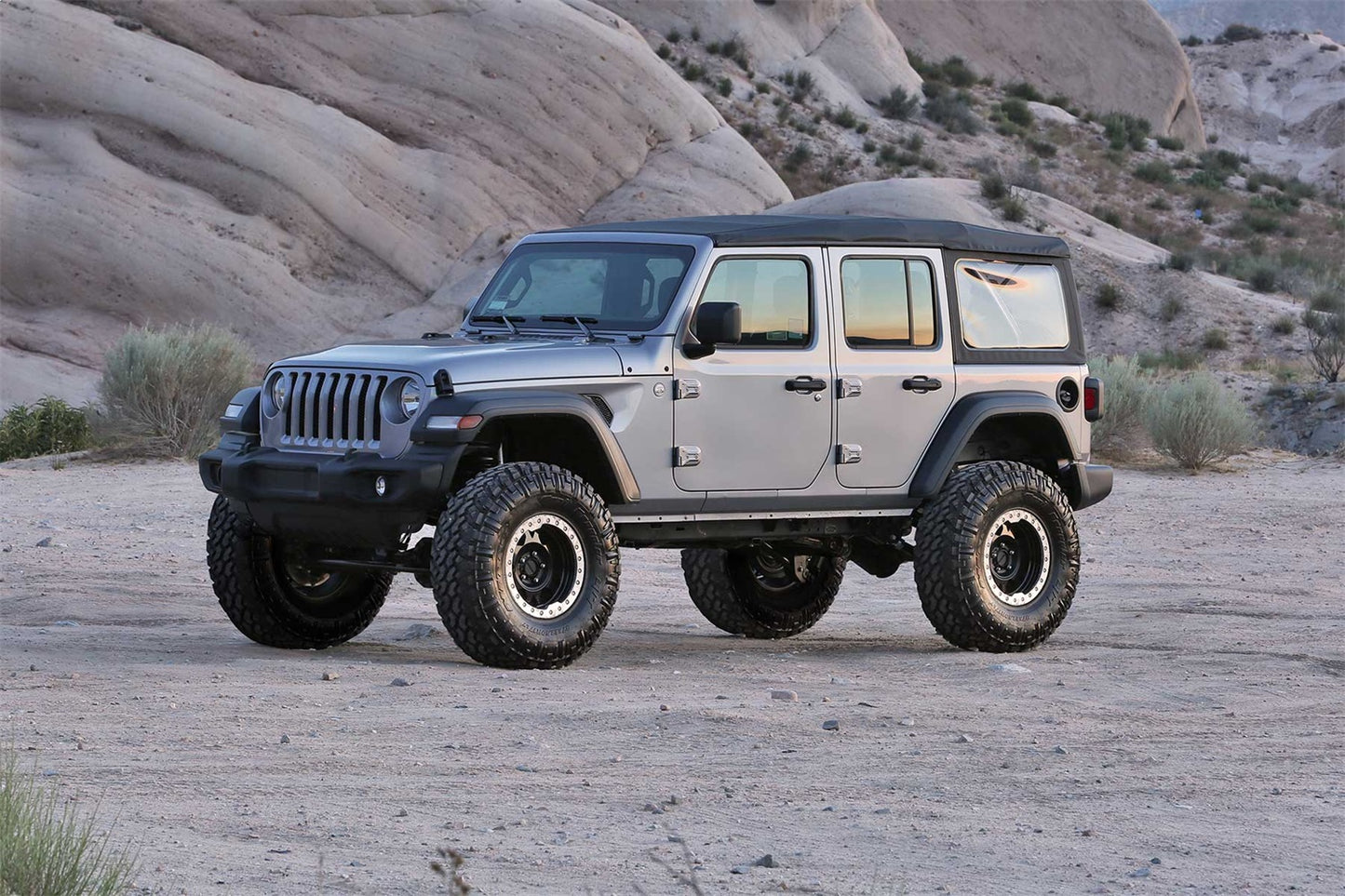Fabtech 18-21 Jeep JL 4WD 4-Door 5in Trail System w/DL 2.25 Shocks K4140DL