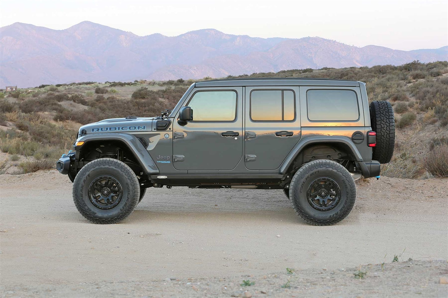 Fabtech 2021 Jeep JL 4XE 4 Dr 3in Sport System w/ Stealth
 K4200M