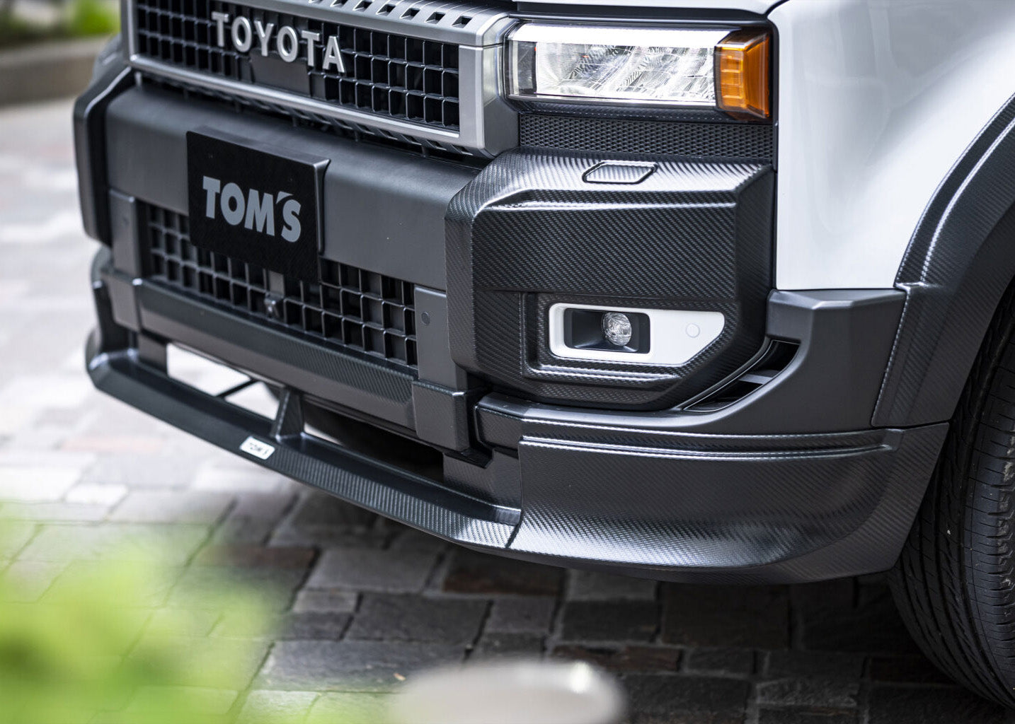 TOM'S Racing Toyota Land Cruiser LC250 (2024+) - Front Spoiler