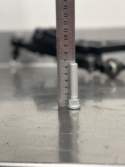 GKTech Individual +20mm extended lug studs