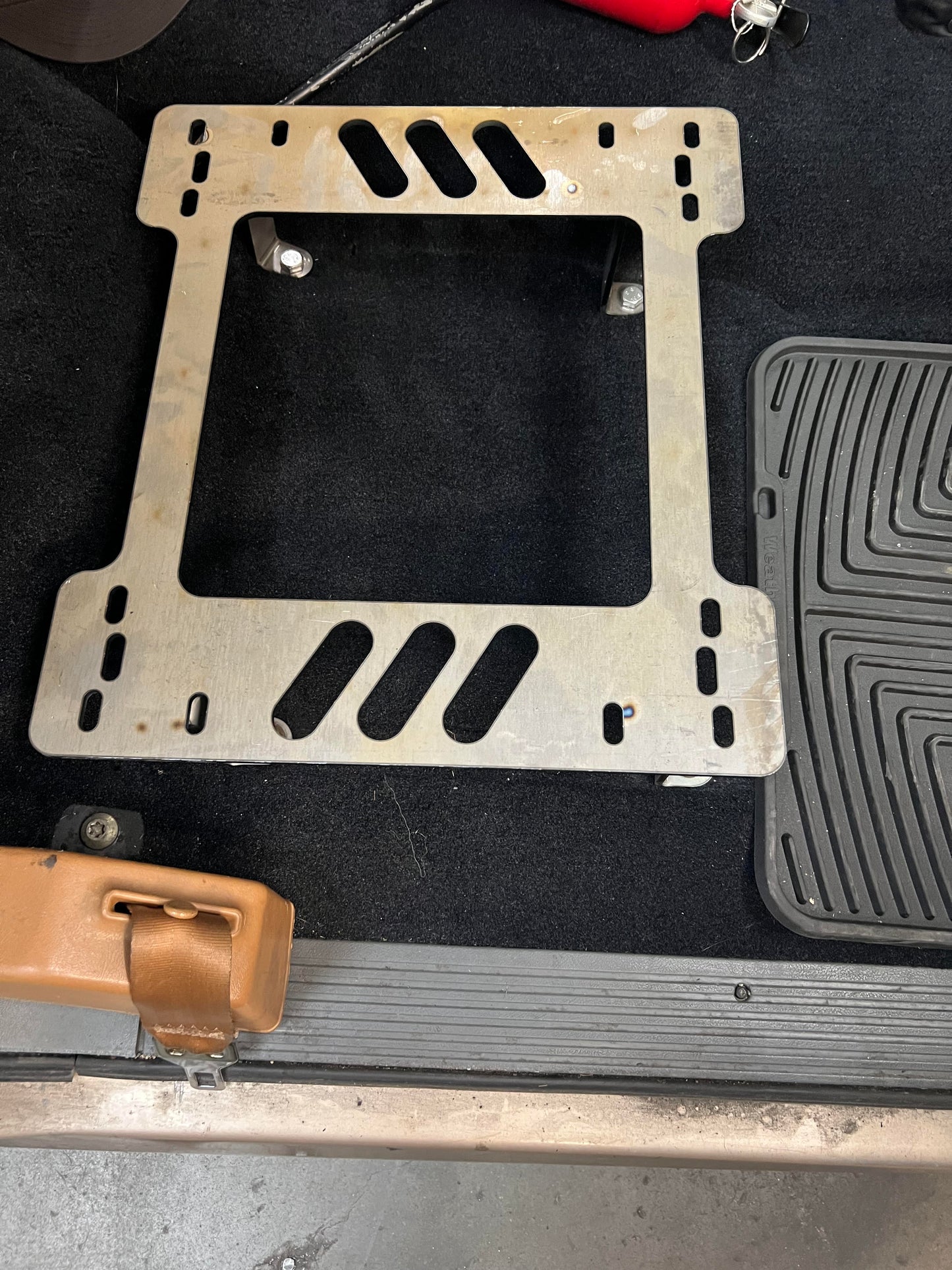 Planted Technology Seat Bracket- GMC Sierra [1st Generation with Bench Seat] (1988-2002) - Passenger / Right