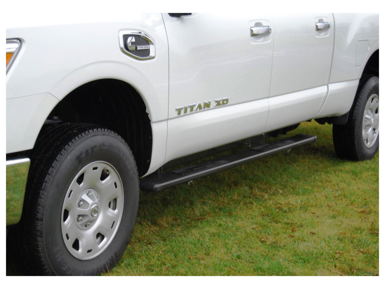 Owens Running Boards Black Fusion Oval Steps/Crew Cab/16-18 Nissan Titan