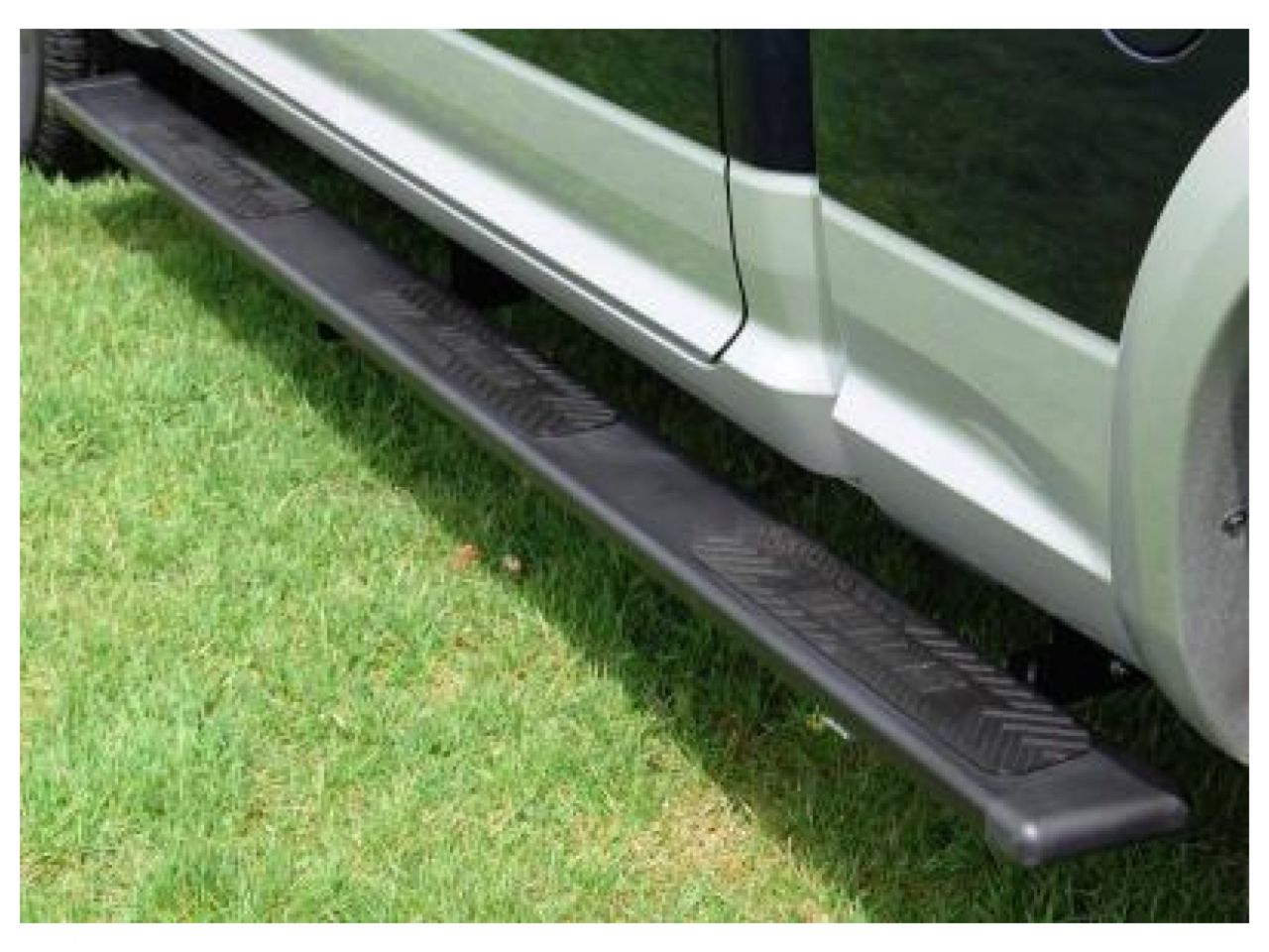 Owens Running Boards Black Fusion Oval Steps/Crew Cab/Quad Cab/Short Bed