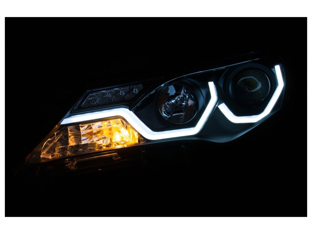 Anzo 2013-2015 Toyota Rav4 Projector Headlights w/ Plank Style Design Black