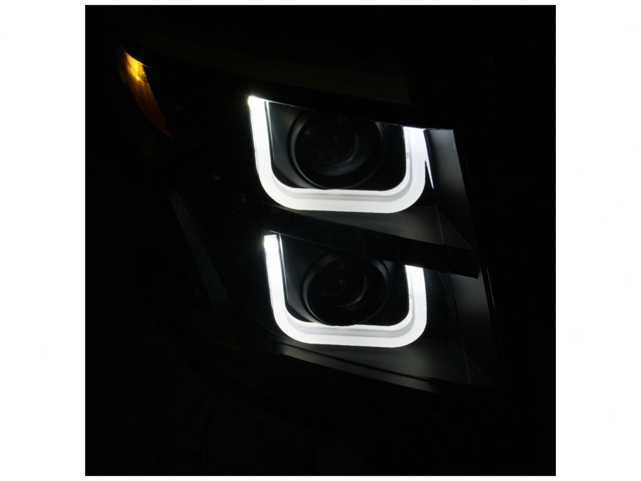 Anzo 2015-2016 Chevrolet Tahoe Projector Headlights w/ U-Bar Black Clear