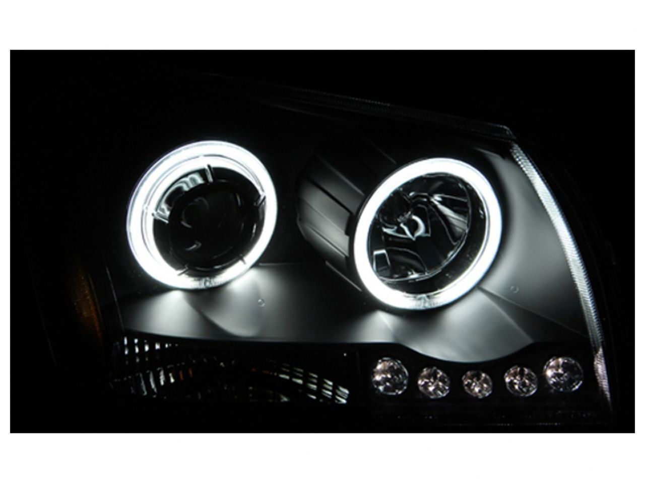 Anzo 2005-2007 Dodge Magnum Projector Headlights Black